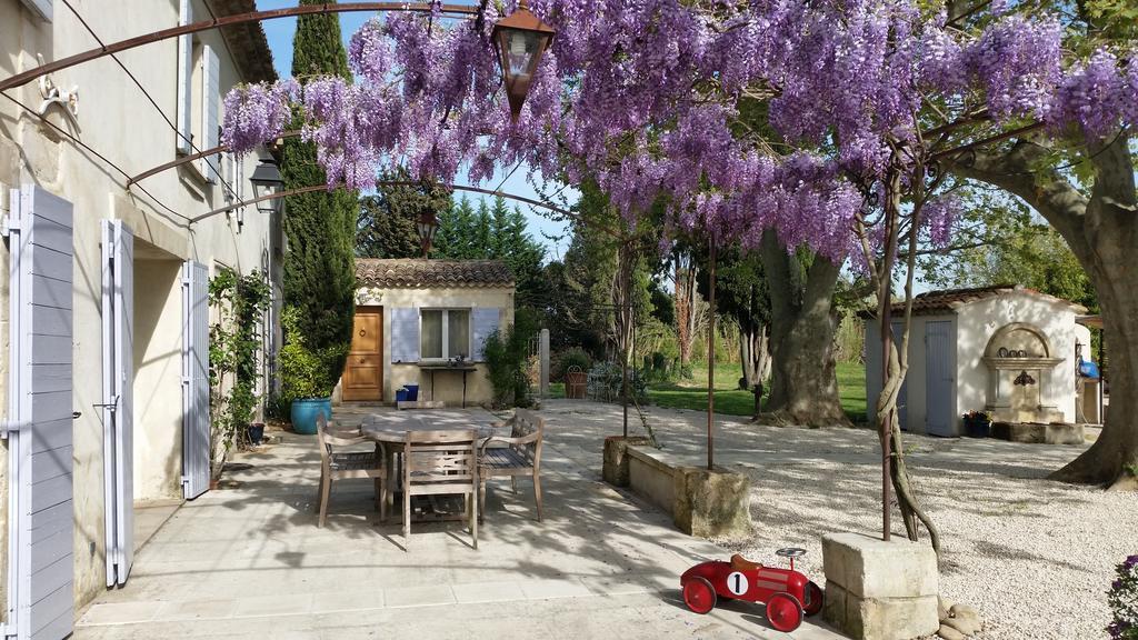 Sous Les Platanes B&B Chateaurenard Luaran gambar