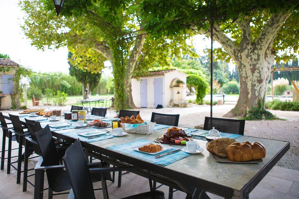 Sous Les Platanes B&B Chateaurenard Luaran gambar
